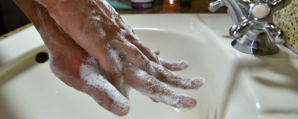 washing-hands-JH2NF4U